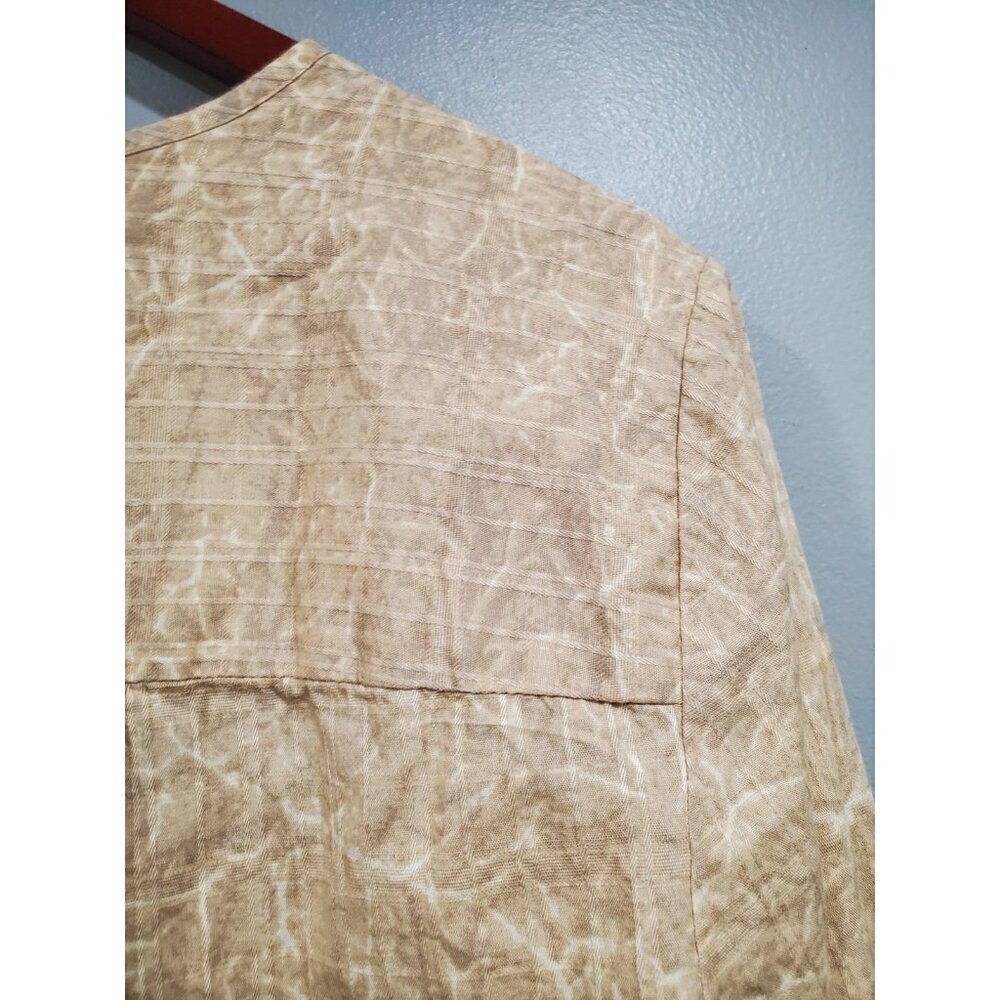 Chico's Tan/Cream Crackle Print Embroidered Floral V-Neck Popover Top Sz 3 XL - Picture 11 of 12